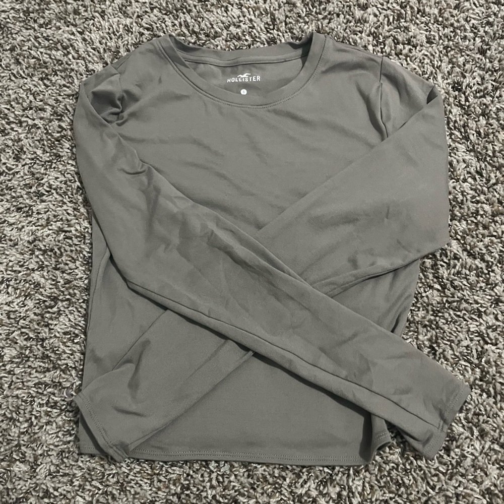Grey Hollister long sleeve shirt